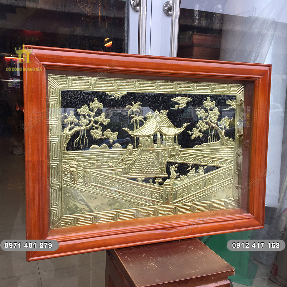 tranh đồng ch&ugrave;a một cột